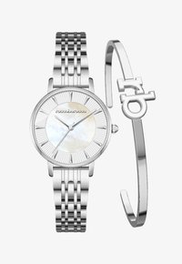 Vald, silver coloured white