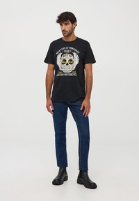 Terranova TESCHIO czarny