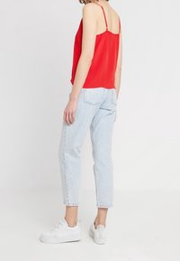 Object Toppi - red