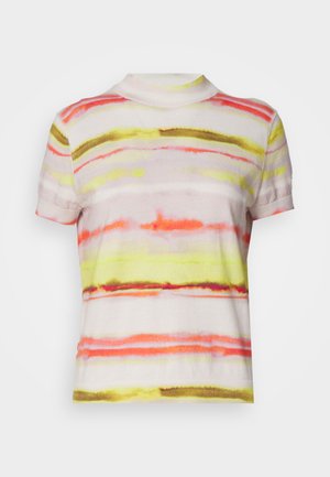 T-shirt ajusté à manches courtes avec un col rond. Présente des rayures horizontales rose, orange, jaune et vert sur fond blanc.