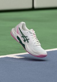 Δεν επιλέχθηκε, white/jewel green