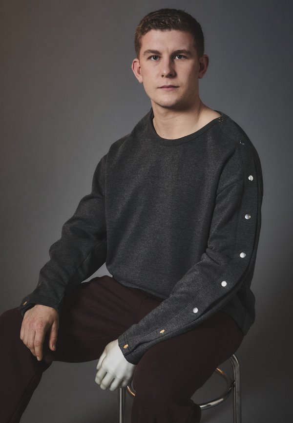 ADAPTIVE POPPER SLEEVE UNISEX - Sweatshirt