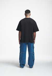 2Y Studios LOGO  - Print T-shirt - black