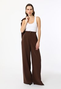Modanisa REFKA EXCLUSIVE - Pantalones - brown