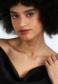 CHRIST Halskette - weißgoldfarben