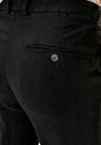 Oscar Jacobson DEYTON - Chinos - black