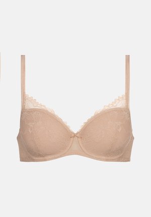 Soutien-gorge en dentelle avec armatures de couleur chair, présentant un motif floral, des bords festonnés et des bretelles réglables. Les bonnets sont légèrement rembourrés pour un soutien optimal.