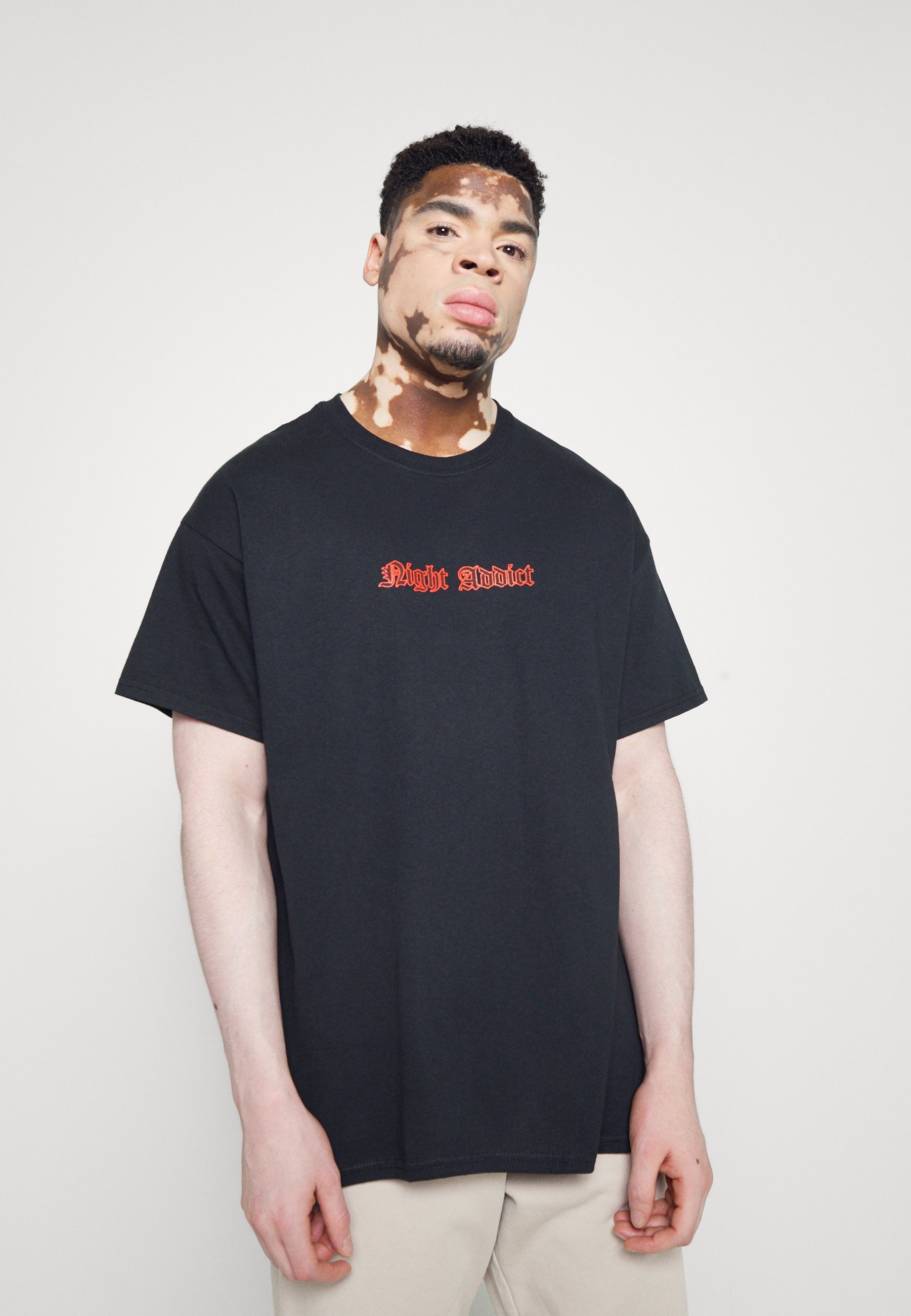 Night Addict T-shirt print - black/zwart - Zalando.nl