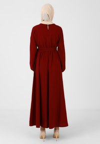 Modanisa ALMON-CREW NECK - MODEST TAVIN - Maksimekko - bordeaux