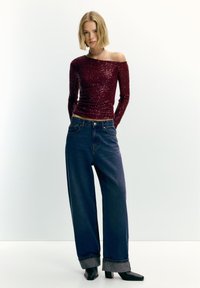 PULL&BEAR SEQUIN ASYMMETRIC - Bluza - dark red