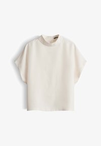 Unselected, soft cream