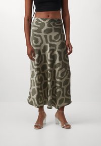 Vero Moda VMIRIS CALF SKIRT - Jupe trapèze - birch/green