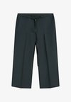FLOWING COTTON AND LINEN BLEND BERMUDA SHORTS WITH BELT - Shorts - mottled dark blue