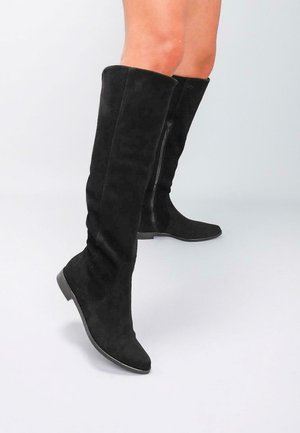 Sandra Fontán Bottes - black