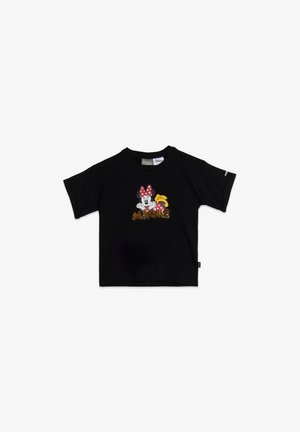 T-shirt nera a maniche corte con una grafica colorata di un personaggio dei cartoni animati con un fiocco a pois e lettere dorate che formano la scritta "Minnie."