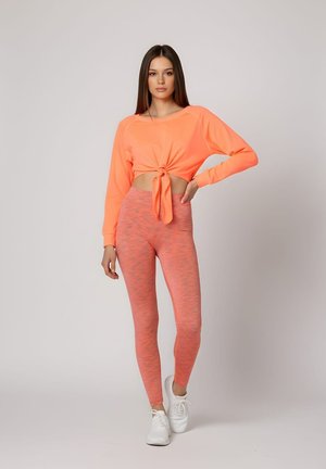 CON LAZO DELANTERO - Camiseta de manga larga - coral