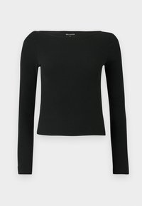 Svart langermet topp med båthals, laget av ribbestrikket materiale. Har en tettsittende design og minimalisme, uten synlige deler eller mønstre.