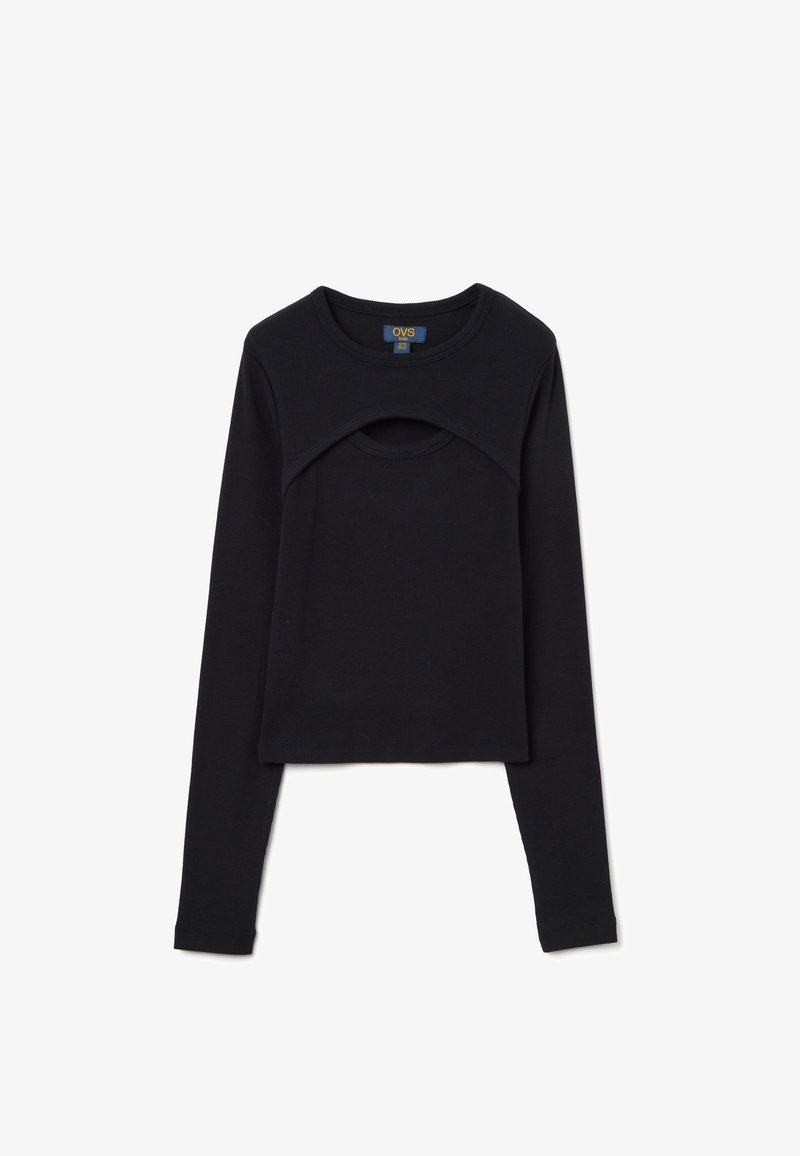 Schwarzes Langarmshirt aus weichem Stoff mit cropped Design und einem markanten Ausschnitt an der Vorderseite. Einfacher Halsausschnitt und keine sichtbaren Muster.