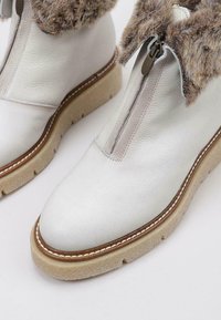 Sandra Fontán BELITT - Bottes de neige - beige