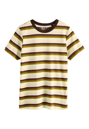 T-shirt à manches courtes avec des rayures horizontales marron, vert olive et crème, et un col rond uni marron foncé.