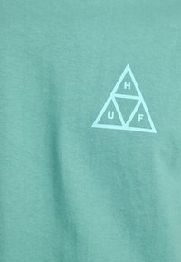 HUF TEE UNISEX - Camiseta estampada - sage