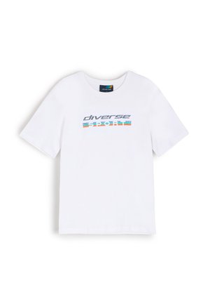 Biała bawełniana koszulka z krótkim rękawem, z wielokolorowym nadrukiem "różnorodność" na przodzie. Okrągły dekolt.