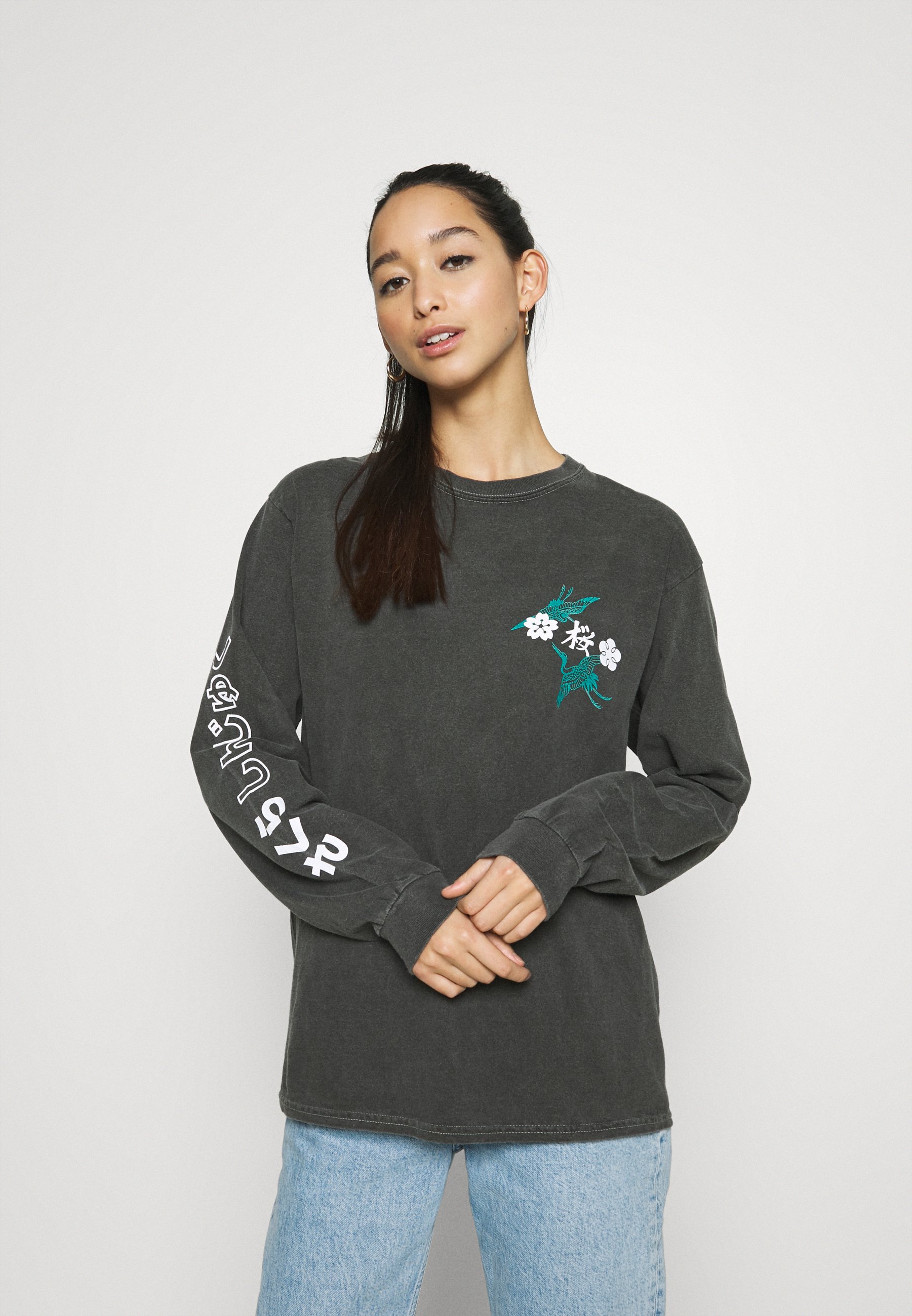 BDG Urban Outfitters SAKURA SKATE 