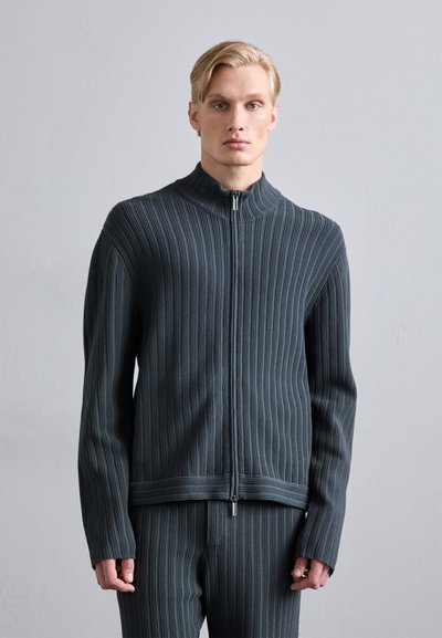 Emporio Armani CARDIGAN - Cardigan - woodland gray