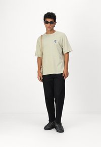 Samsøe Samsøe UNISEX - Camiseta estampada - abbey stone balance