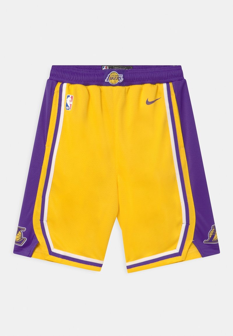 Żółte spodenki do koszykówki z fioletowymi akcentami, wykonane z siateczkowego materiału, z elastycznym pasem i logotypami NBA oraz Los Angeles Lakers.