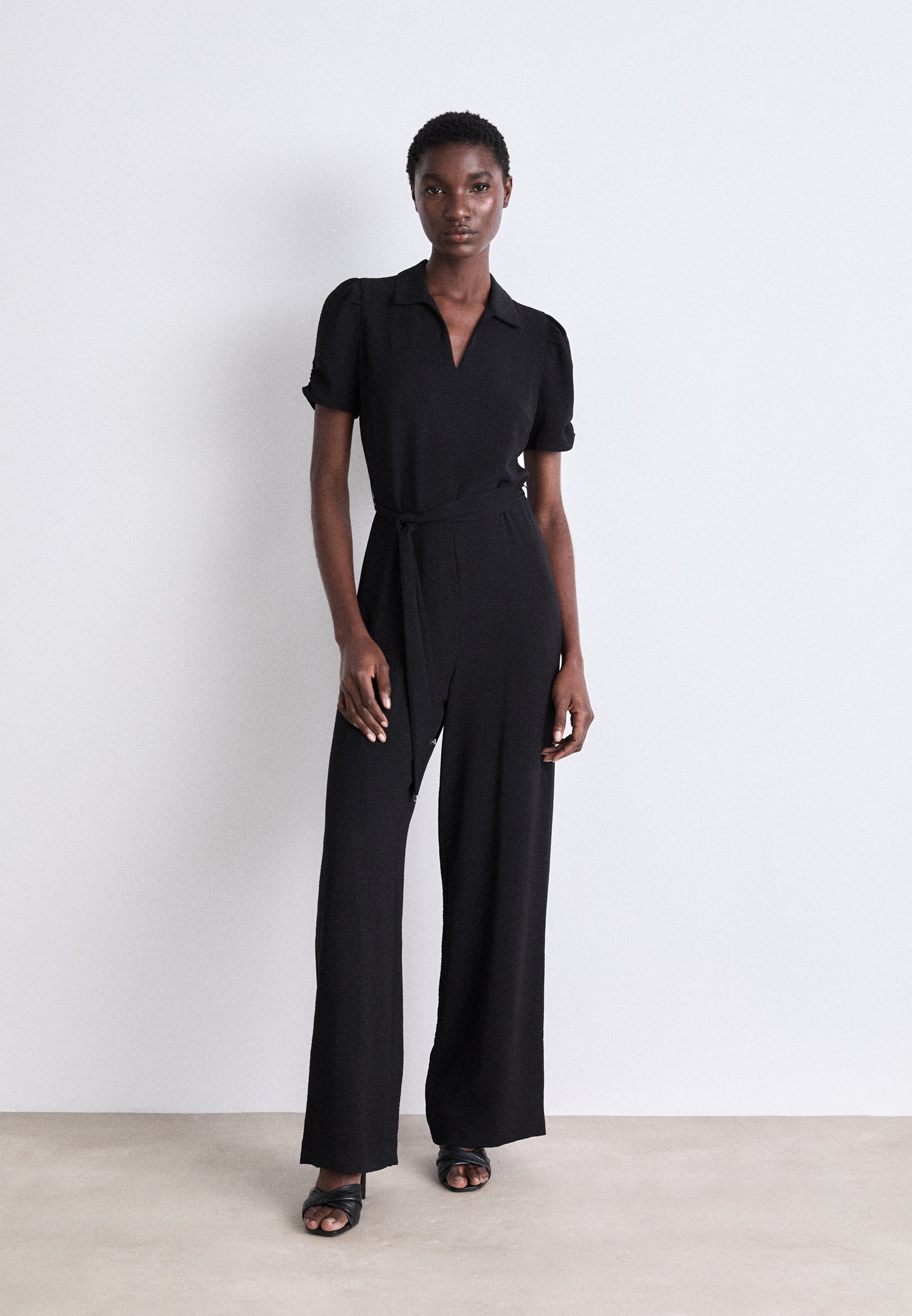 DKNY RUCHED SLEEVE COLLAR JUMPSUIT - Jumpsuit - black - Zalando.co.uk