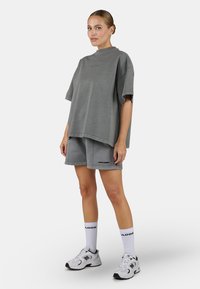 Thumbnail Image 2