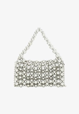 Silberne Perlenhandtasche mit runder Form, einer strukturierten Oberfläche aus glänzenden, kugelförmigen Perlen und einem perlenbesetzten Griff.