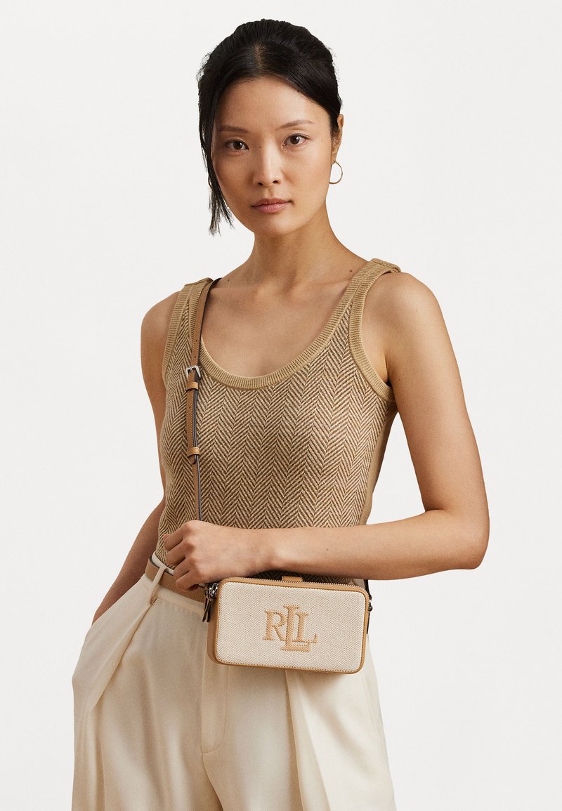 Lauren Ralph Lauren - CANVAS MEDIUM WITLEY CROSSBODY WALLET - Cross body bag - beige/buff, Enlarge