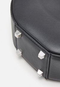 Patrizia Pepe HANDBAG - Håndveske - nero