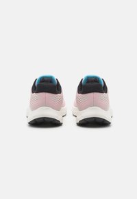 New Balance 520V8 - Katujuoksukengät - pink