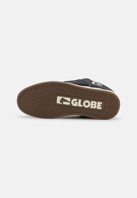 Globe TILT - Sapatilhas de skate - black