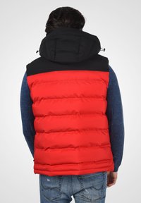 INDICODE JEANS IDIULIUS - Bodywarmer - goji berry
