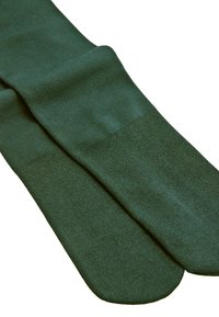 Calcetines de color verde oscuro con una textura suave, con un puño acanalado y de longitud estándar, hechos de una tela suave y elástica.