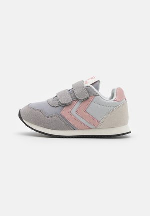 RELFEX DOUBLE JR - Baskets basses - grey/light pink