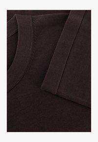 Niet geselecteerd, b d brown