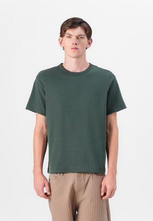 SLHCHRIS O NECK TEE - Paprasti marškinėliai - deep forest
