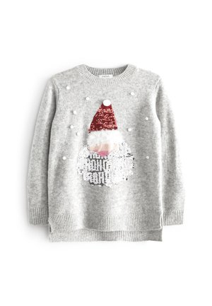Pull gris clair avec un chapeau de Père Noël rouge à sequins, une barbe blanche duveteuse et des pompons blancs dispersés ressemblant à des flocons de neige.