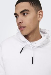 Only & Sons ONSCERES HOODIE - Sweatshirt - bright white