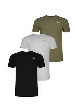 Trois t-shirts unis à manches courtes en noir, blanc et vert olive, chacun avec un petit logo cursif sur le haut du côté gauche de la poitrine.