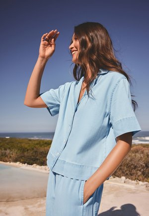 Next, REGULAR FIT - SHORT SLEEVE DENIM RESORT SHIRT  . - Skjortebluser - light blue