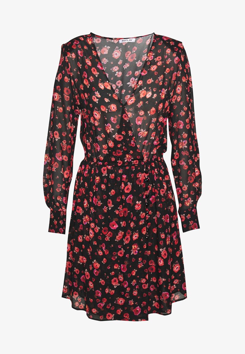 Robe portefeuille noire transparente à manches longues avec imprimé floral rouge et rose, taille cintrée et détails de boutons sur le devant.