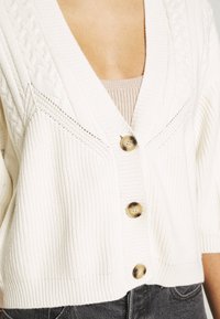 Gestuz Cardigan - off-white