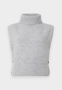Jasnoszary bezrękawnik z golfem, z ryżowym kołnierzem i dołem. Posiada dekoracyjne guziki po bokach. Miękka tekstura, minimalistyczny design.