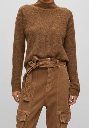 Stickad tröja - brown